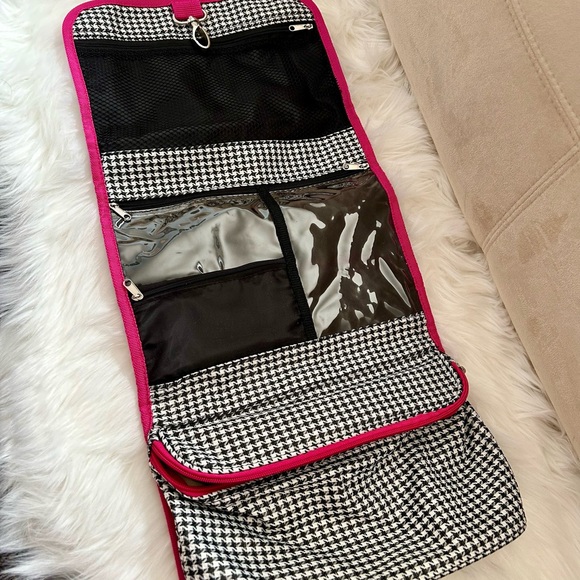 🔥NEW🔥Lot of 4 Toileteries and Jewelry Travel Bags Pouches - Picture 13 of 15